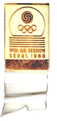 1988 IOOC SEOUL 94h INTERNATIONAL OLYMPIC COMMITTEE SESSION BADGE • $250