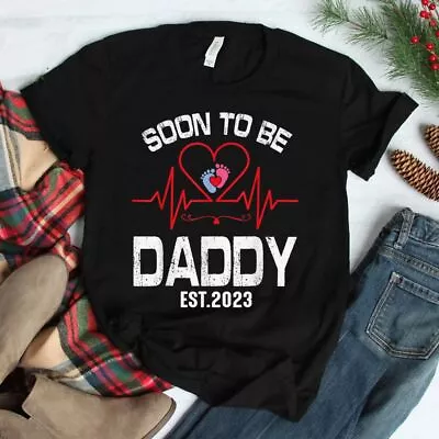 Soon To Be Daddy Est 2023 Big Heart Baby Foot Pregnancy Mom T-Shirt Size S-5XL • $6.99