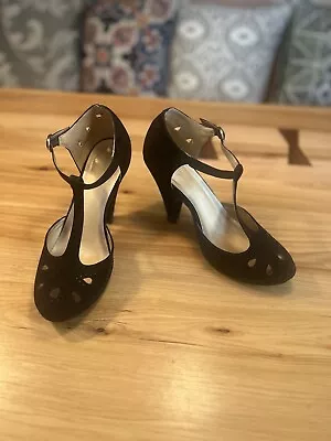 ModCloth Graham Street Shoe Co T Strap 4  Heels Retro Sz 8 Black • $43