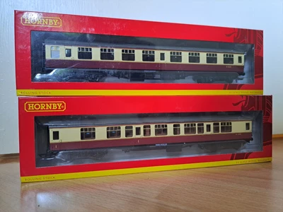 £60 • Buy Pair Of OO Gauge Hornby BR Mk1 Coaches (Midland Region) 