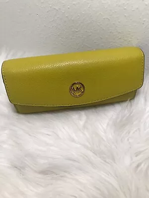 Michael Kors Lime Green Fulton Large Flap Leather Continental Wallet • $75