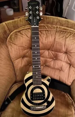 Epiphone Zakk Wylde Les Paul Pee-Wee Mini Bullseye Guitar • $380