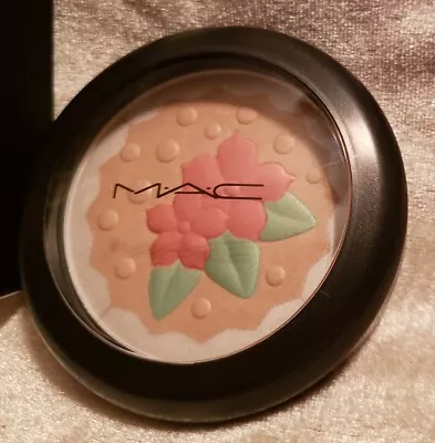 MAC M·A·C PEARLMATTE Face Powder IN FOR A TREAT 0.42 Oz / 12 G NIB Flower Surfac • $30.25