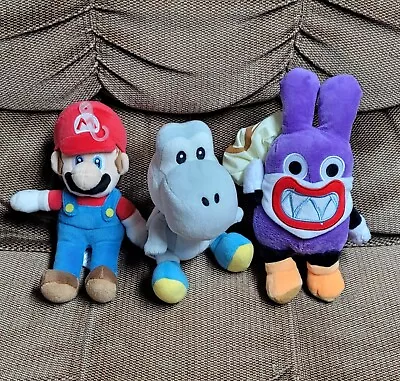 Nintendo Mario Bros Lot Of 3 White Yoshi & Nabbit 9  Inches Plush Collection  • $16.99