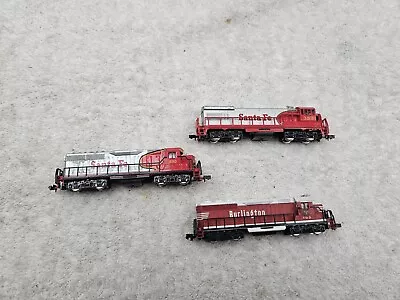 N SCALE  DIESEL TRAINS  LOT Of 3  BURLINGTON 102 SANTE FE 353 SANTE FE 890 • $80