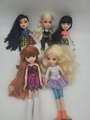 MGA Bratz Moxie Girlz Girl Dolls Big Eyes Blonde Red Black Hair Lot Of 5 3 Bratz • $23.99