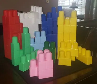 77 Mega Bloks Big Building • $20