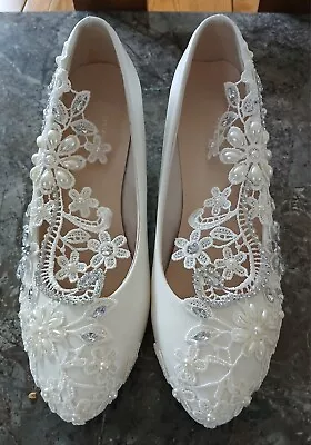 Wedding Prom Lace Pearl Diamanté  Shoes Size 6 • £15