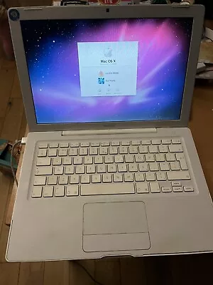 Apple MacBook 5.2 133” A1181 WHITE Keyboard Issue • £14