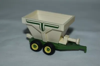 Mini Toys Inc. 1:64 Dry Fertilizer Spreader White & Green Real Rubber Tires • $4.99