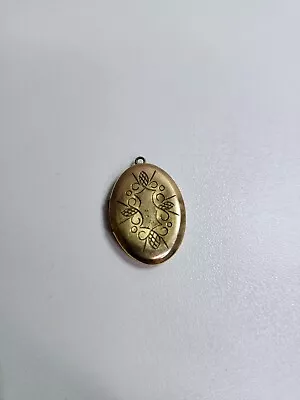 Antique Gold Plated Locket Pendant • $9.34