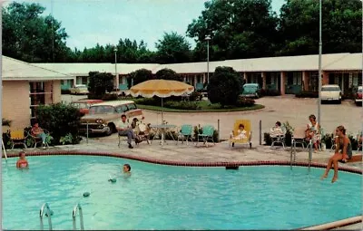 Postcard. Ashley Oaks Motel U.S.41 Valdosta Georgia. AR. • $2.95