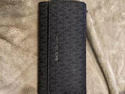 Michael Kors Jet Set Travel Large Trifold Leather Wallet - Black • $37.99