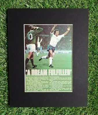 KEITH WELLER ENGLAND Vs IRELAND 1973 Leicester City SIGNED  10x8 RARE CAO SPT  • £50