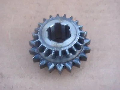 COLCHESTER MASTER 2500 GEARBOX GEAR 19/20T No 72335-0 • £40