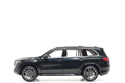 Jadi 1:18 Mercedes-Benz GLS (X167) In Emerald Green (Dealer Edition) • $179.99