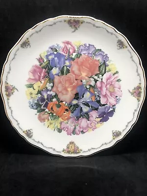 Queen Mothers Favourite Flowers Finale Plate Sara Anne Schofield (b6) • £12.99