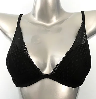 Victorias Secret Nwt Incredible By VS Lightly Lined Lace Plunge Black Bra • $22.49