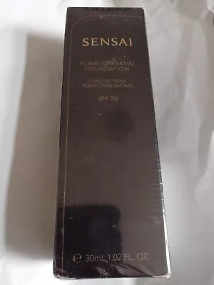 SENSAI FLAWLESS SATIN FOUNDATION FS205 'Mocha Beige' 30ml SPF 20 NEW & SEALED • £39.99