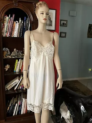 Vintage Vanity Fair Cream Lace 38 S Full Slip Nightgown 1950’s Tricot Nylon • $49.99