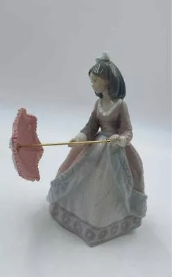 Lladro Daisa Jolie Lady With Opening Umbrella Porcelain Figurine 7' 5/8 • $9.99