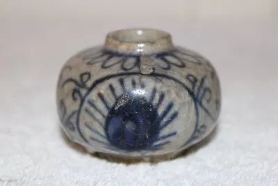 Antique Ming Dynasty Chinese China Jug Vase Blue And White Pearl Scrolls • $130