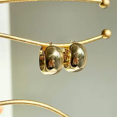 Estate Vintage Chunky 14KT Yellow Gold Plated Hoop Earring 9mm 18mm • $118.85
