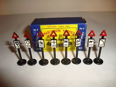 LESNEY MATCHBOX 1-75 A4 ROAD SIGNS ACCESSORY PACK - EXCELLENT In Original BOX • $110.66