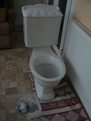 £12 • Buy Close Coupled Toilet Pan And Cistern Modern Bathroom. Ideal For Landlords.