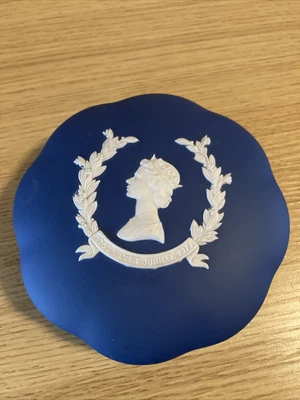 £0.99 • Buy Wedgewood Silver Jubilee 1977- Dark Blue Jasperware - Trinket Box