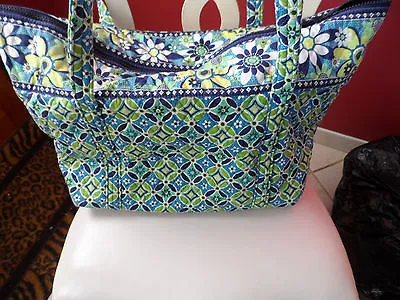 Vera Bradley Miller Bag In Daisy Daisy Pattern • $62