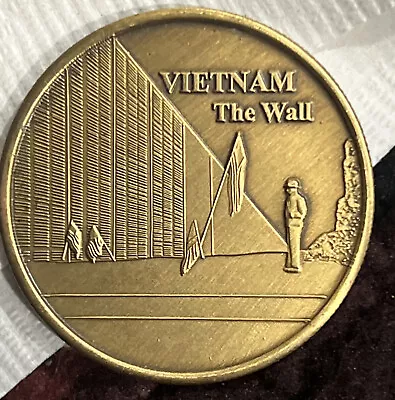 Vietnam THE WALL ~ Veterans Of Foreign Wars Challenge Coin  • $3.99