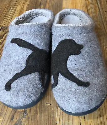 LL Bean Women's Gray/ Taupe Wool Daybreak Scuffs Dog Motif Cozy Slippers Size 8M • $26.99