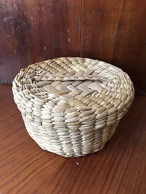 Vintage Handmade Lidded Wood Woven Basket ~ Round With Handle On Top • $18