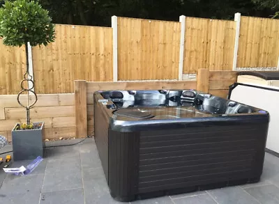 13amp Hot Tub Plug & Play 6 Person Spa Black Trident Bluetooth & Lights - SALE • £3399