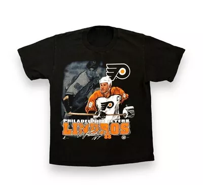HOT SPORT! Vintage 90’s Eric Lindros Philadelphia Flyers T-Shirt S-5XL • $22.99