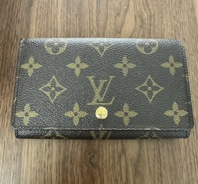 Authentic Vintage Louis Vuitton Compact  Size  Zippy Wallet • $175