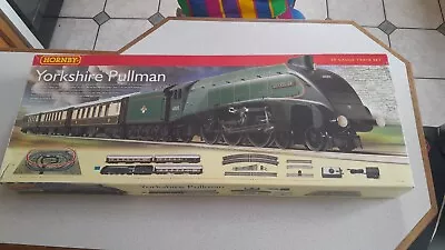 Hornby Train Set Yorkshire Pullman Limited Edition  • £124.99