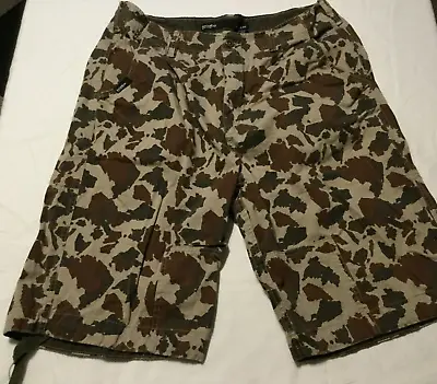 VINTAGE Rocawear Desert Camo Distressed Pledge Cargo Shorts 40 NWOT • $49.99