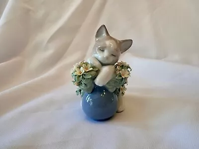 LLADRO  #6567   Sleepy Kitten  Figurine Mint Condition In Original Box • $200