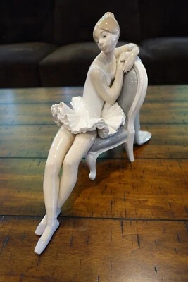 $225 • Buy Lladro #4847  Classic Dance  Ballerina Sitting In A Chair. Mint Condition