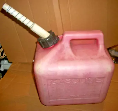 Vintage Midwest Can Gas Can 2 Gallon 8 Oz With Self Venting Spout • $20.99