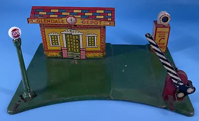 MARX TRAINS GLENDALE DEPOT 1930's TINPLATE LIGHTED NICE! • $139.99