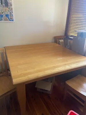 Tassie Oak 8 Seater Dining Table With Chairs. • $225