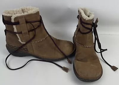 UGG  Australia Women's Cove Brown 5136 Leather Boots Size 9 • $29.75