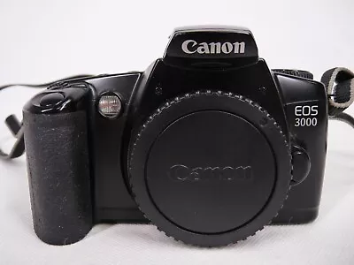 Canon EOS 300 Kit - Body Only - BC Error - Thames Hospice • £10