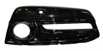 $82.50 • Buy  Holden VF Series 1 DRL Fog Light Bezel Right RH Commodore SSV Redline GMH