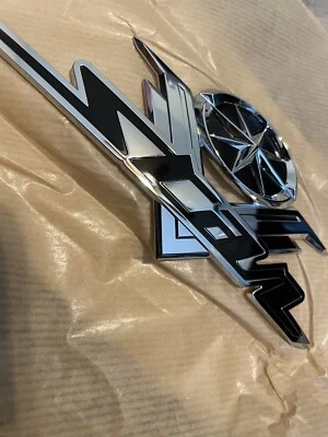 $95 • Buy Yamaha VStar 1100 Fuel Tank Emblem Black 5KS-2417B-10-00
