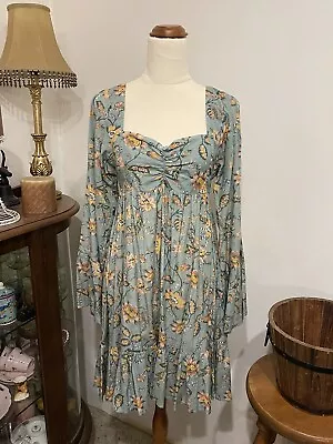 $50 • Buy Tigerlily Size 8
