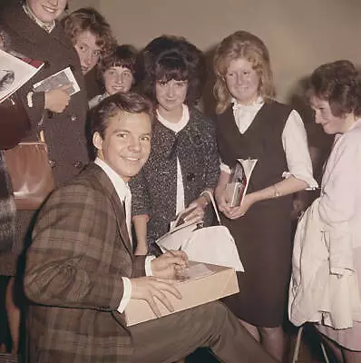 Pop Singer Bobby Vee Signs Autographs For Female Fans Backstag 1960s Old Photo • $5.81